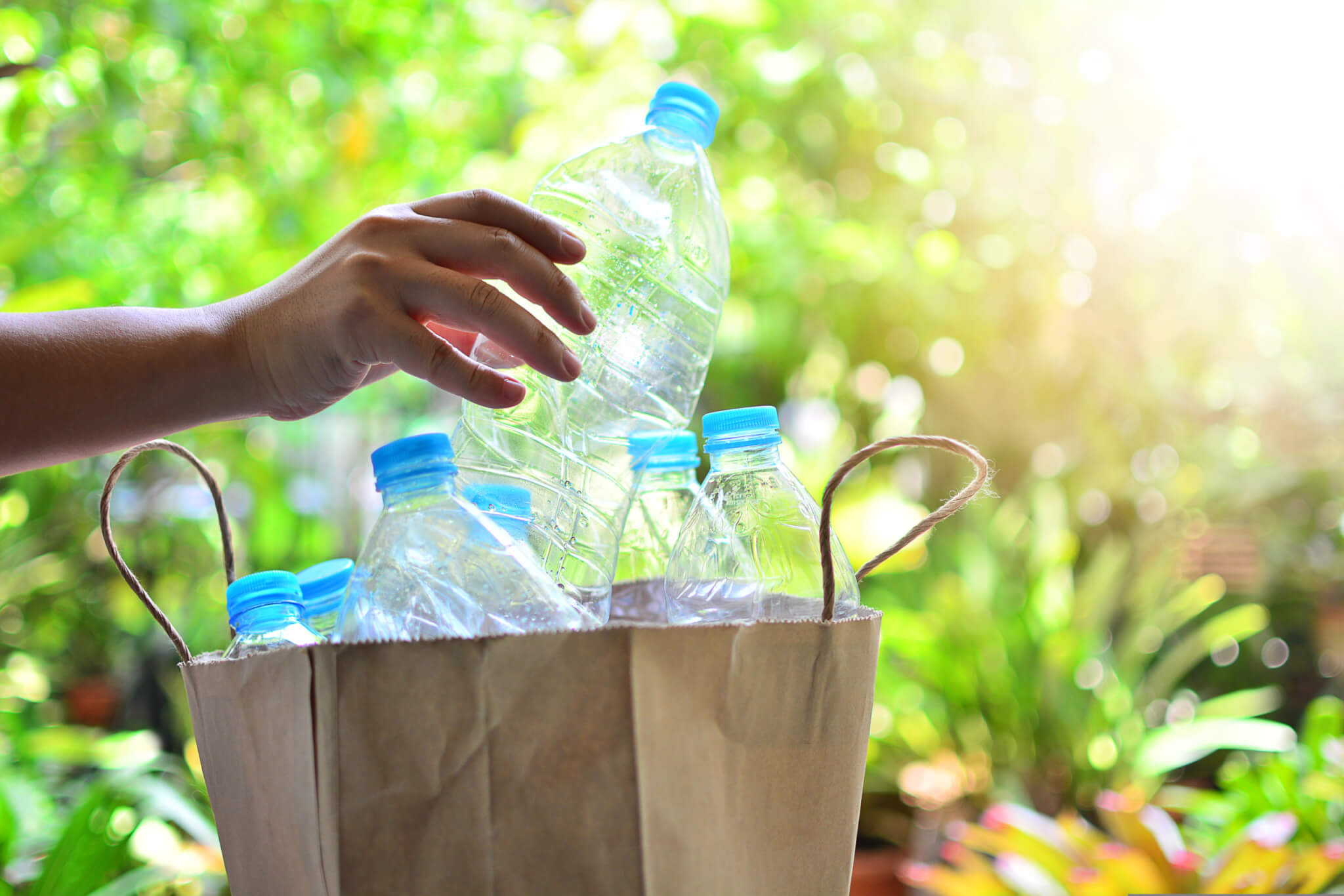 plastic-containers-with-cleaning-supplies-for-household-free-stock-photo